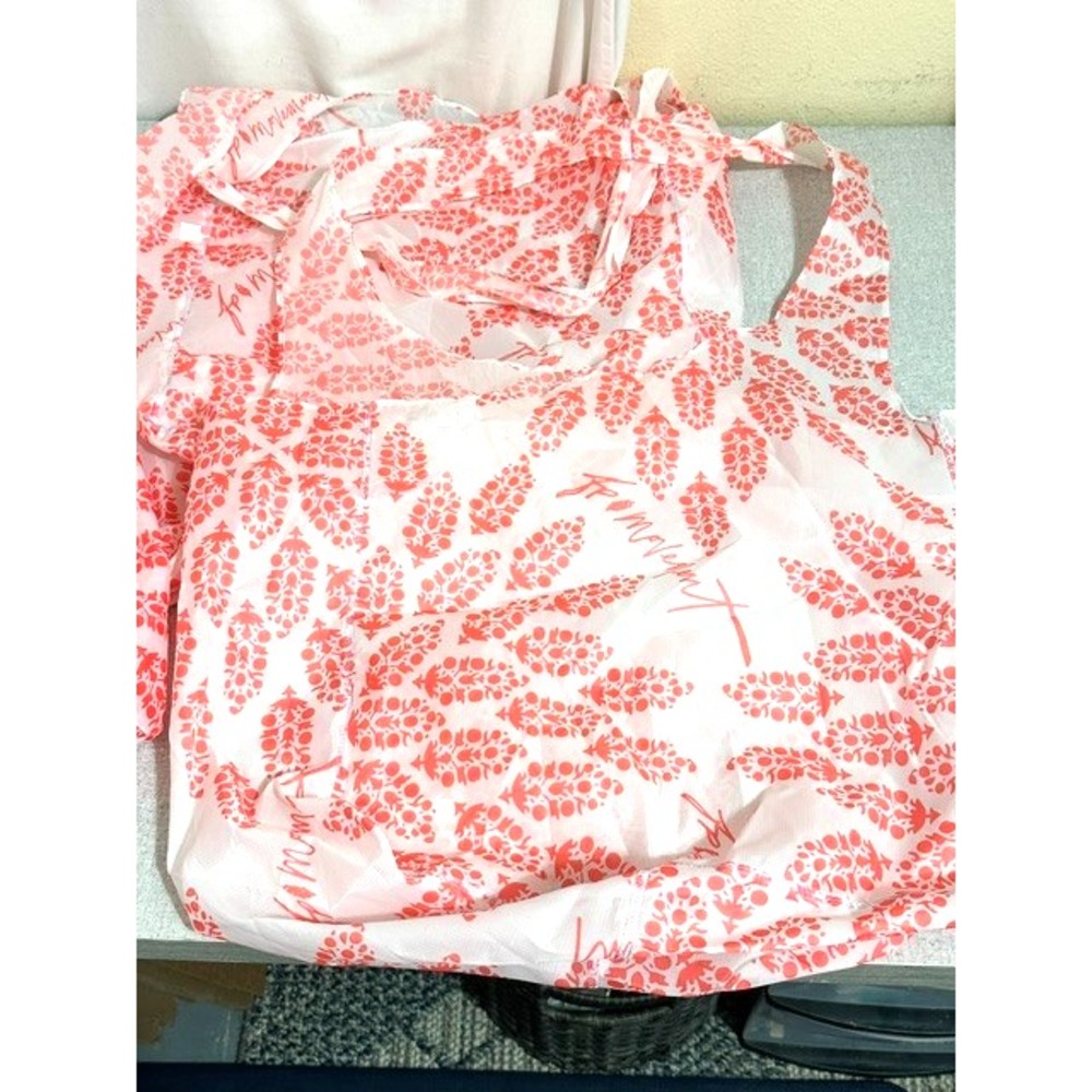 Lot of 7 Free People Large Nylon Totes and Packing Cubes NWOT - Picture 2 of 7